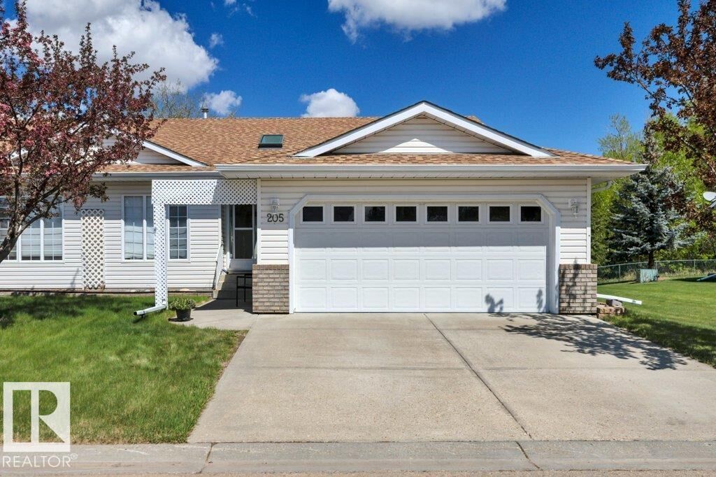 Property Photo:  205 Ravine Villa(S)  AB T9E 8B9 