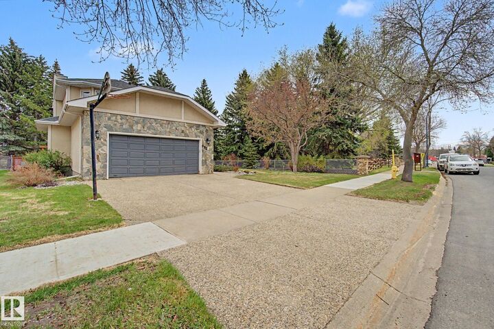 Property Photo: 1 Fieldstone Drive AB T7X 2Z3