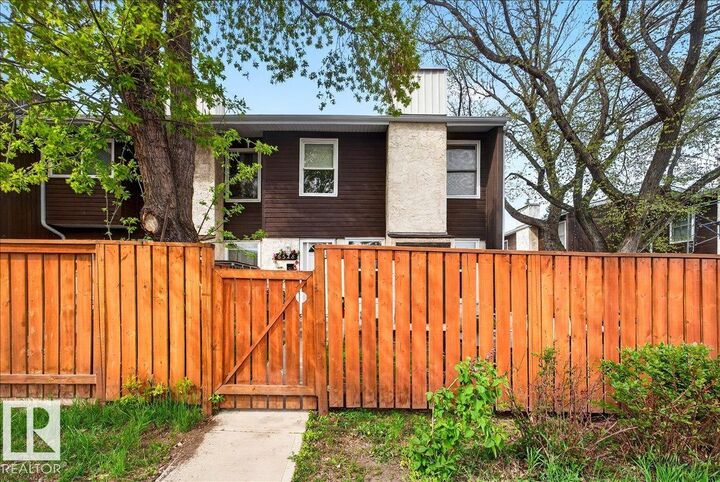 Property Photo: 6528 184 Street NW AB T5T 2P1