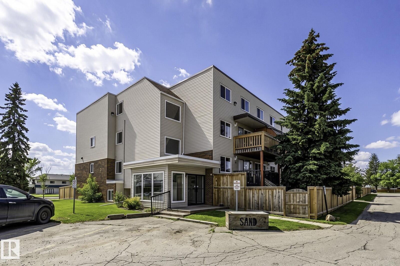 Property Photo:  95 McKenney Avenue 130  AB T8N 2Y2 