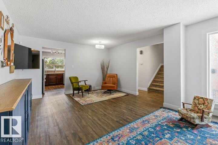 Property Photo:  2937 130 Avenue NW  AB T5A 3M1 