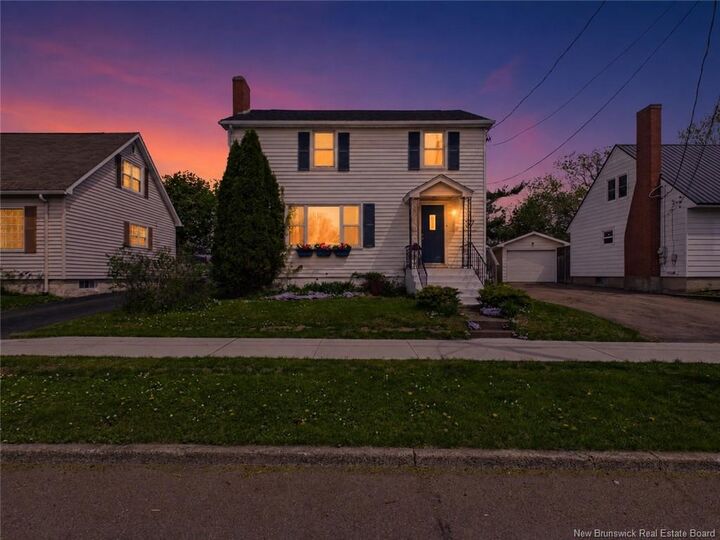 37 Wellington Avenue — photo 1