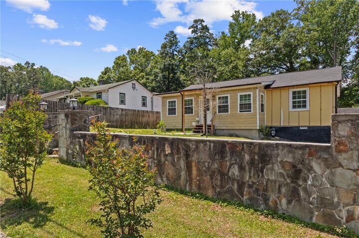 Property Photo: 198 Joe Louis Drive NW GA 30314