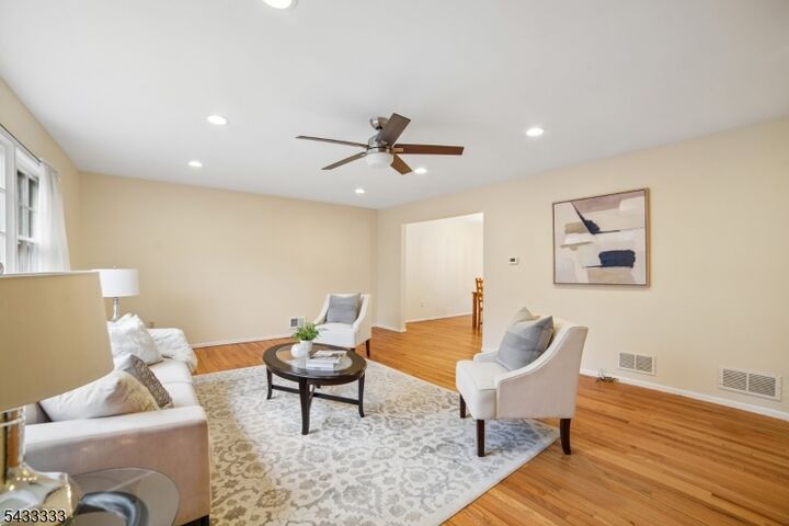 Property Photo:  3 Carol Ct  NJ 07016 