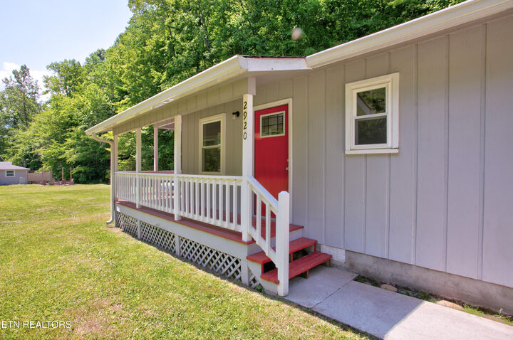 Property Photo:  2920 Hatcher Mountain Rd  TN 37862 
