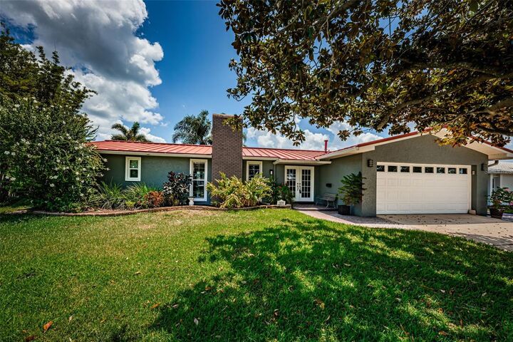 Property Photo:  1496 49th Avenue NE  FL 33703 