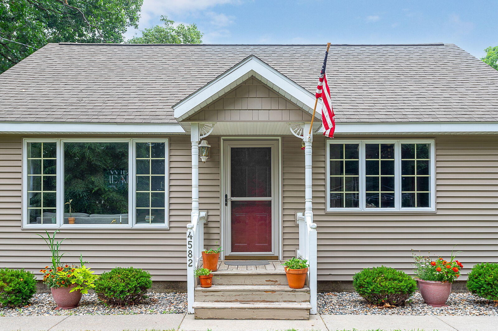 Property Photo: 4582 Hall Road MI 49442