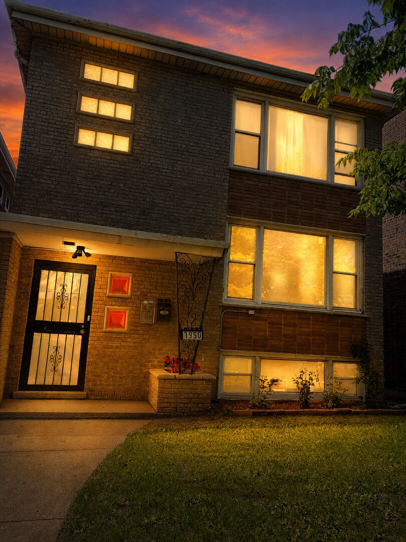 Property Photo:  7950 S Lafayette Avenue  IL 60620 