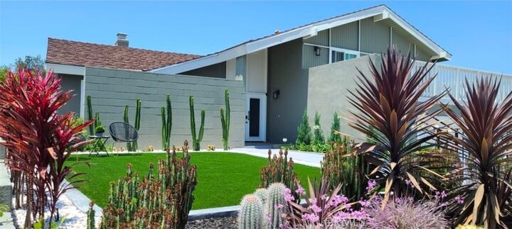 Property Photo: 24981 Las Marias Ln CA 92691