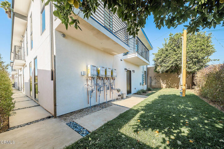 Property Photo:  668 Keenan Avenue  CA 90022 