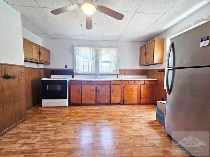 Property Photo:  503 Highland Avenue  WV 24740 