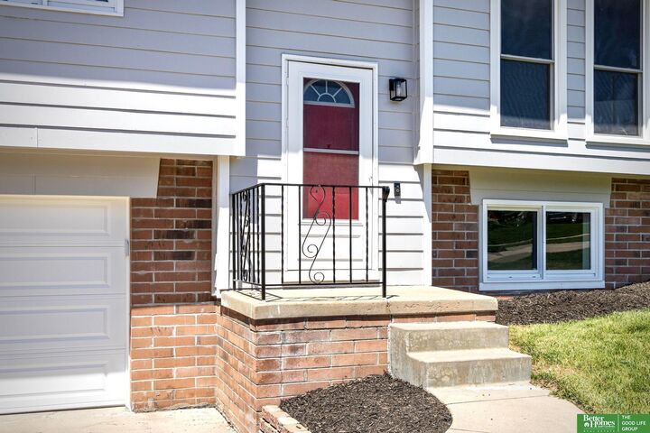 Property Photo:  6116 N 78th Terrace  NE 68134 