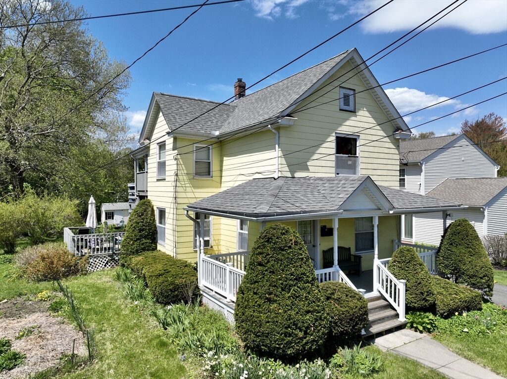 Property Photo:  264 Davis St  MA 01301 