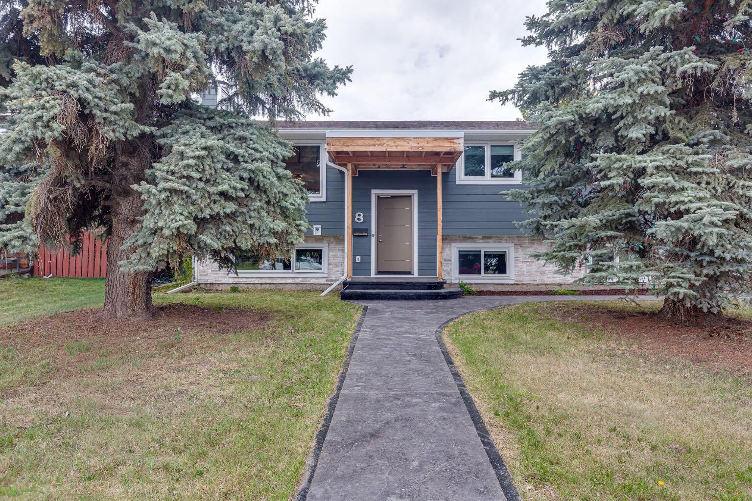 Property Photo: 8 Nielsen Close AB T4P 2A1