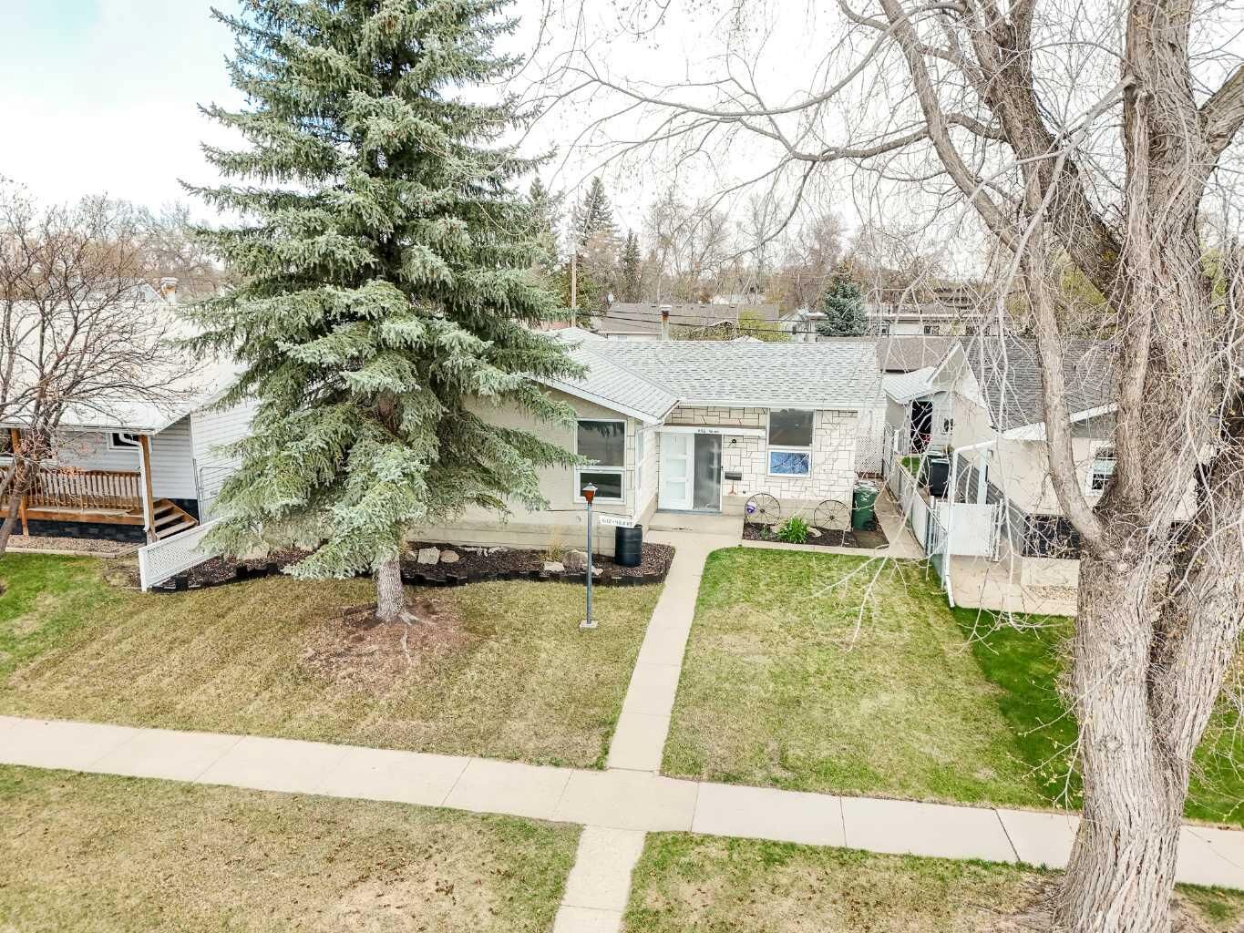 Property Photo:  5112 46 Avenue  AB T4J 1J5 