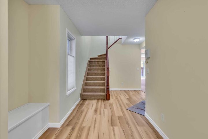 Property Photo:  140 Valley Ridge Heights NW  AB T3B 5T3 
