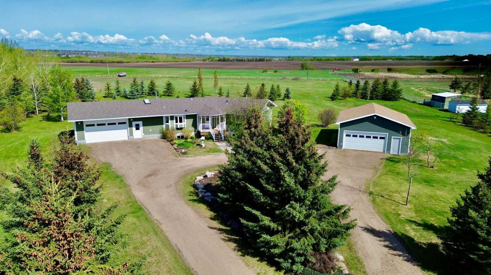 Property Photo:  712074 Range Rd 55 12  AB T8X 4A8 