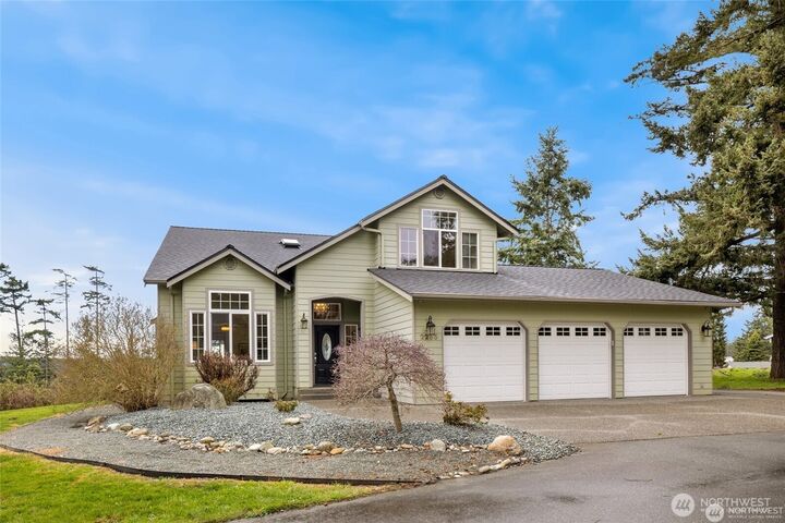 Property Photo:  2255  Aviator Lane  WA 98277 