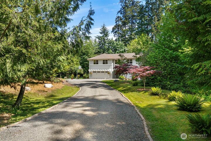 Property Photo:  4810  Rose Avenue NE  WA 98110 