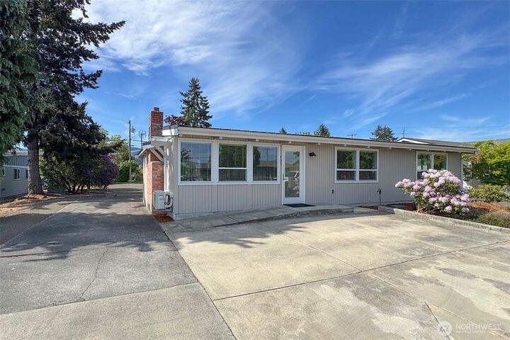 Property Photo:  405 W Bell Street  WA 98382 