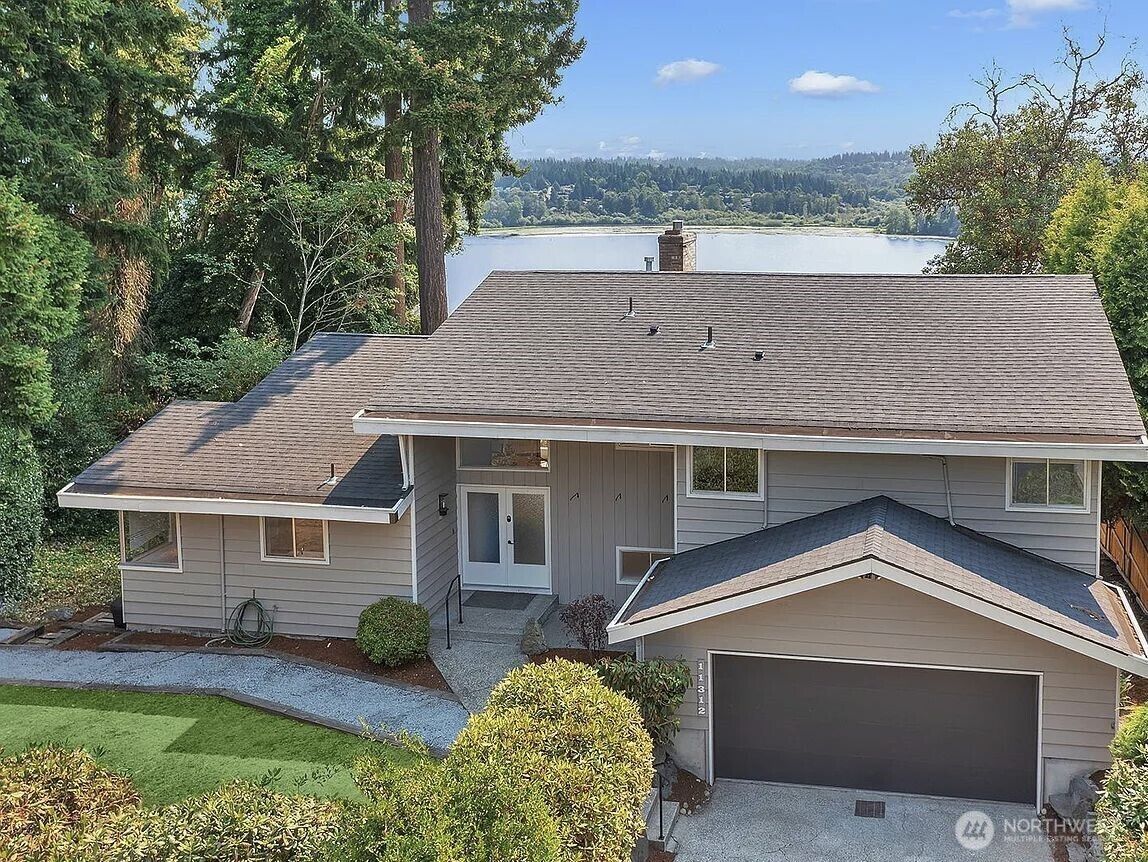 Property Photo:  11312  83rd Place NE  WA 98034 