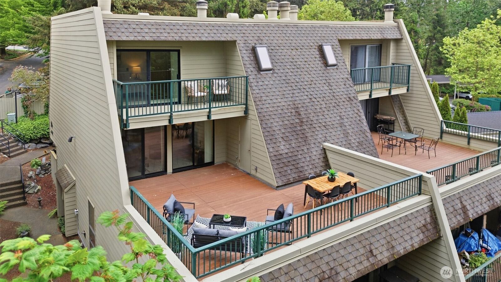 Property Photo:  8851  166th Avenue NE D302  WA 98052 