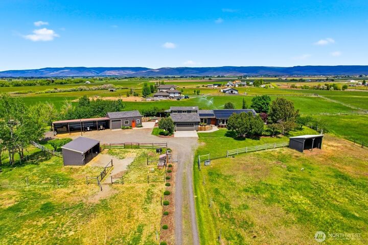 Property Photo:  2531  Watson Road  WA 98926 