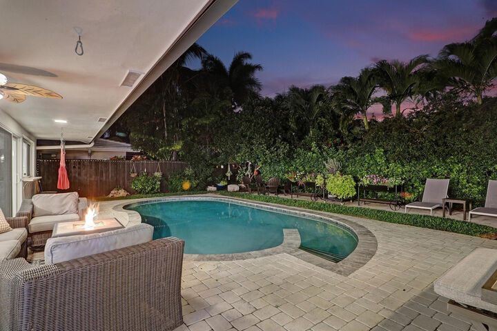 Property Photo:  2051 NE 59th Court  FL 33308 