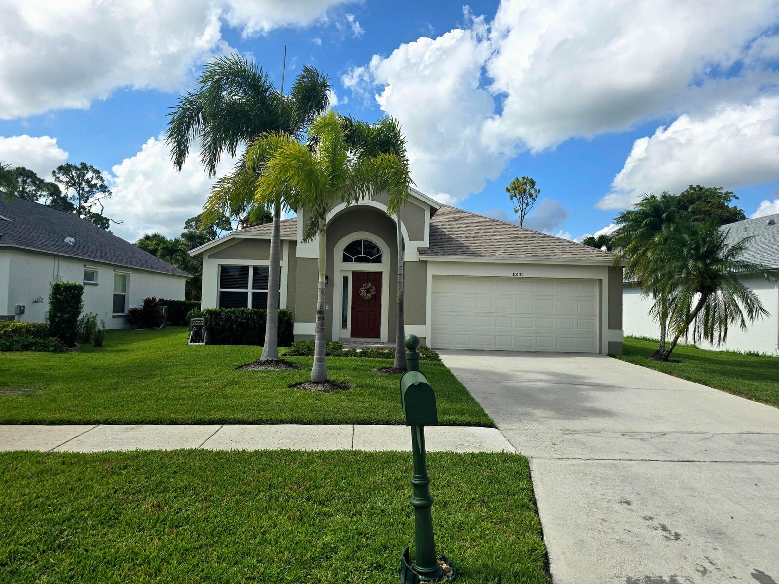 Property Photo:  15181 Oak Chase Court  FL 33414 