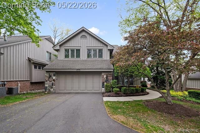 Property Photo: 4822 Hidden Lane MI 48323