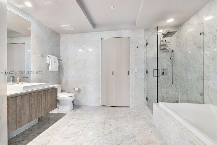 Property Photo: 801 S Miami Ave 1004 FL 33130