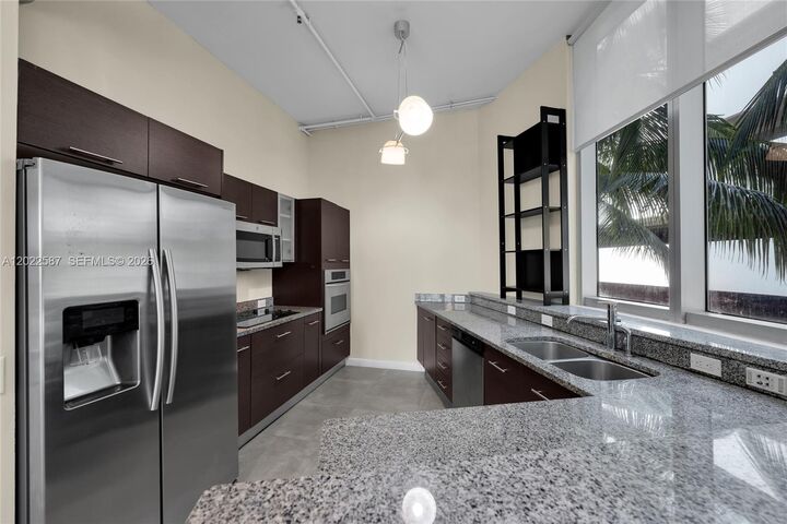 Property Photo:  3029 NE 188th St 301  FL 33180 
