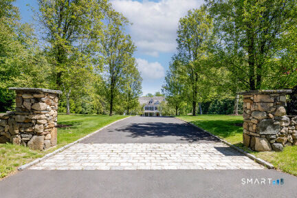 Property Photo:  80 Bayberry Lane  CT 06880 