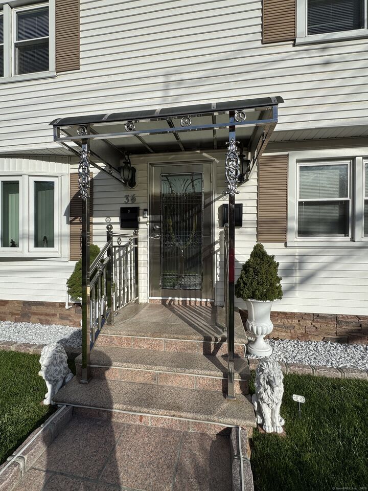 Property Photo:  37 Elizabeth Ann Drive  CT 06512 