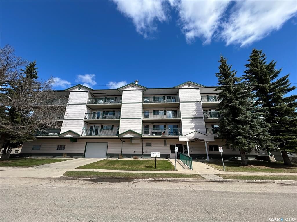 Property Photo:  740 9th Street 408  SK S0K 2A0 