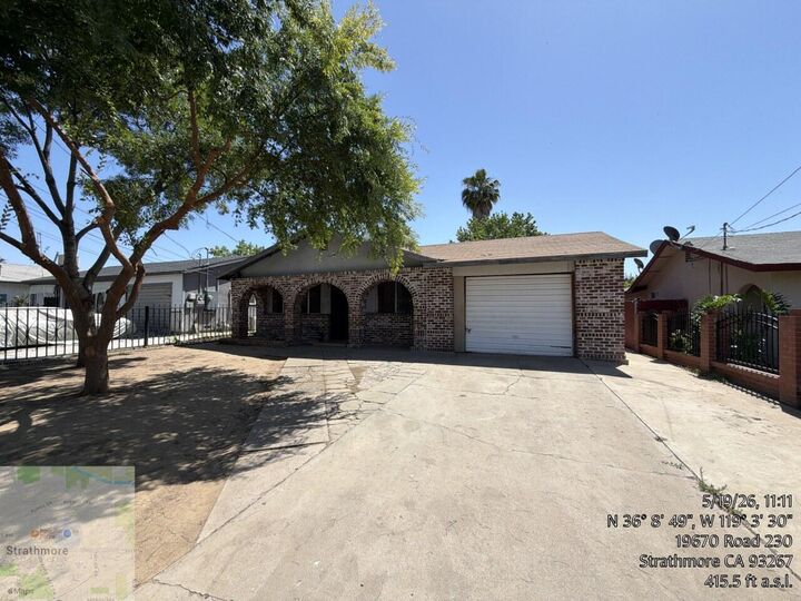 Property Photo:  19670 Road 230  CA 93267 