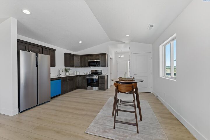 Property Photo:  238 N Dewberry Pl  WA 99336 