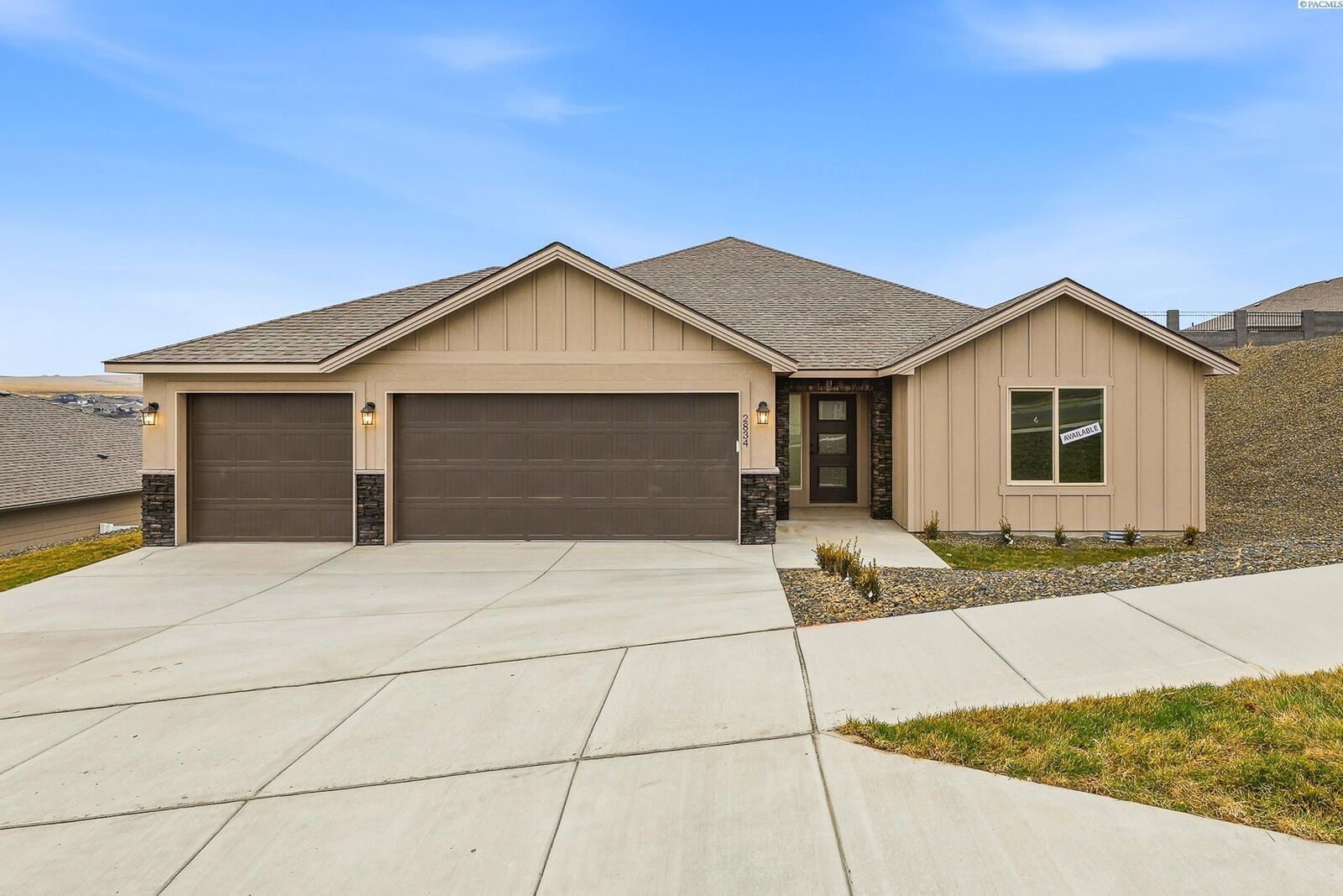 Property Photo:  2834 S Penn St  WA 99338 