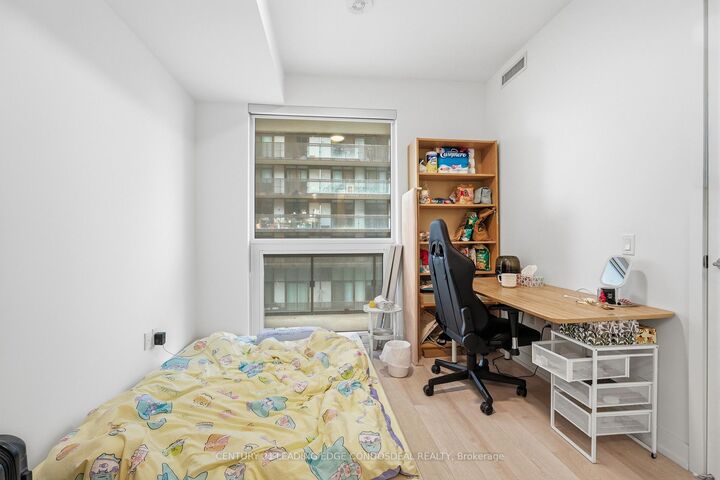 Property Photo:  39 Roehampton Avenue 807  ON M4P 0B9 