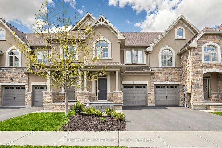 2350 Natasha Circle — photo 1