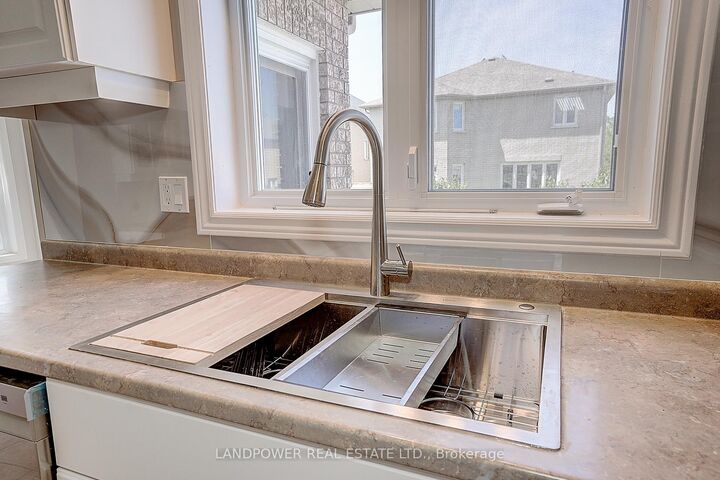 Property Photo: 60 Valleyford Avenue ON L4C 0R7