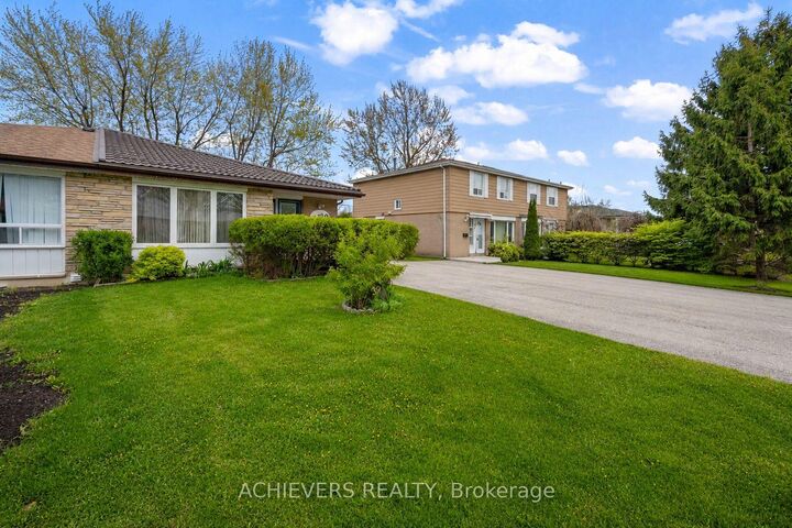Property Photo: 39 Danesbury Crescent ON L6T 1T2