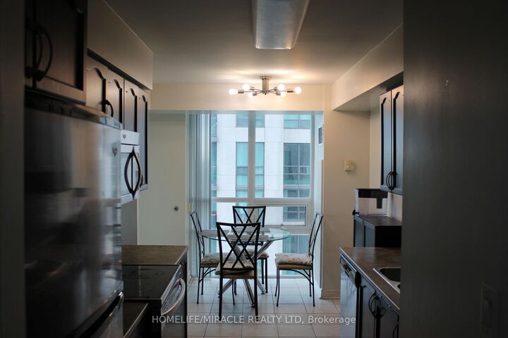 Property Photo:  88 Grangeway Avenue 1608  ON M1H 0A2 