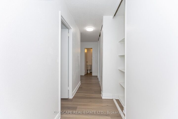 Property Photo: 940 Caledonia Road 1005 ON M6B 3Y4