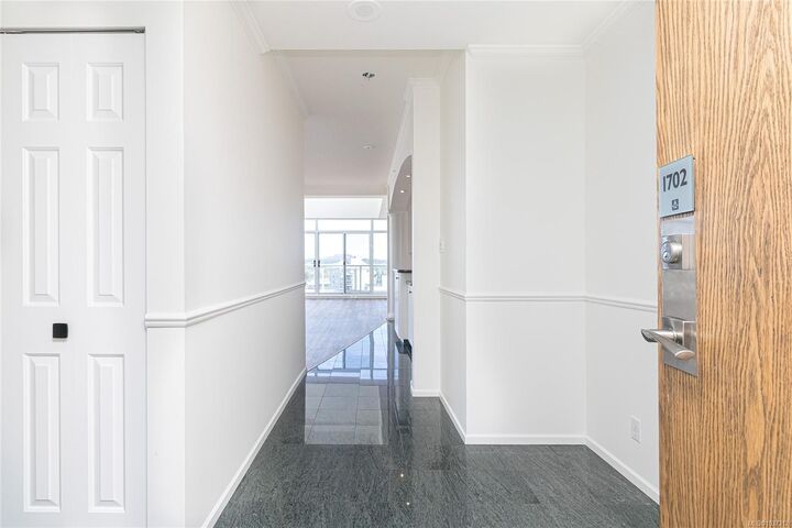 Property Photo: 1020 View St 1702 BC V8V 4Y4