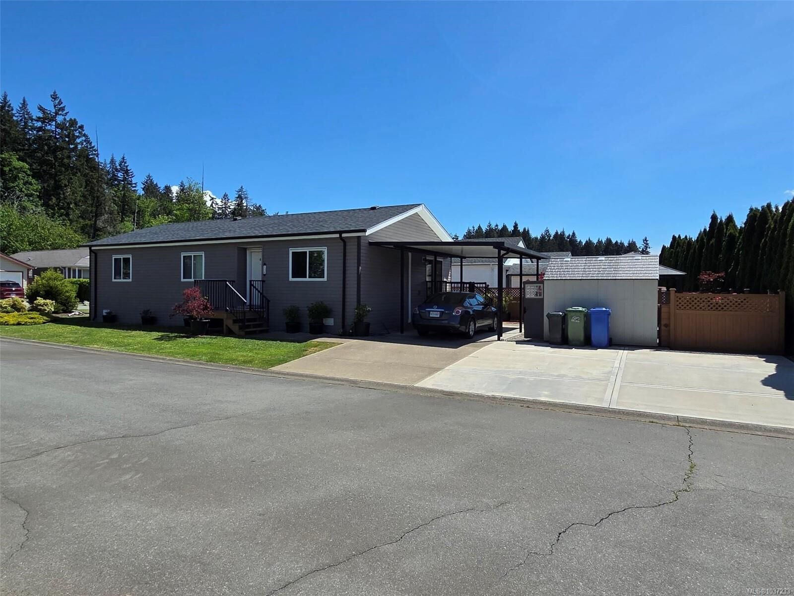 Property Photo:  5555 Grandview Rd 116  BC V9Y 8H5 