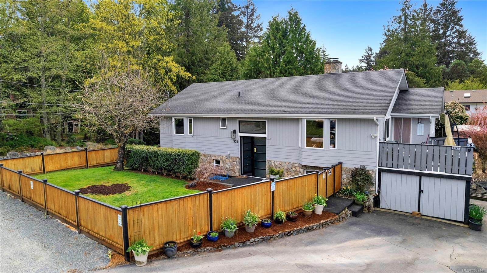 Property Photo:  955 Sluggett Rd  BC V8M 1E4 