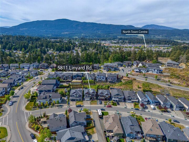 Property Photo: 5811 Linyard Rd BC V9T 0G6
