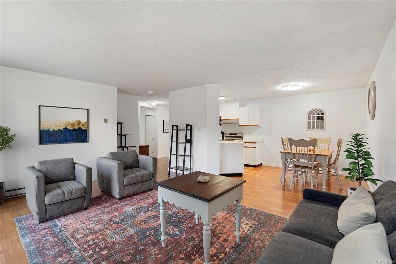 Property Photo: 1055 Hillside Ave 105 BC V8T 2A4