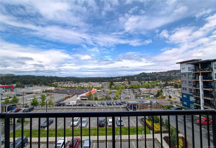 Property Photo:  2465 Gateway Rd 502  BC V9B 6R1 